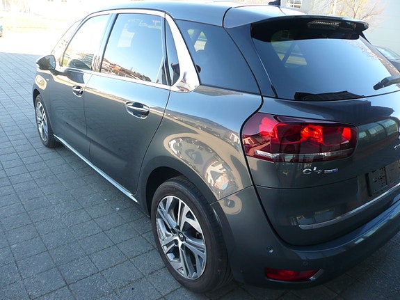 Citroen C4 Picasso 13 of 30