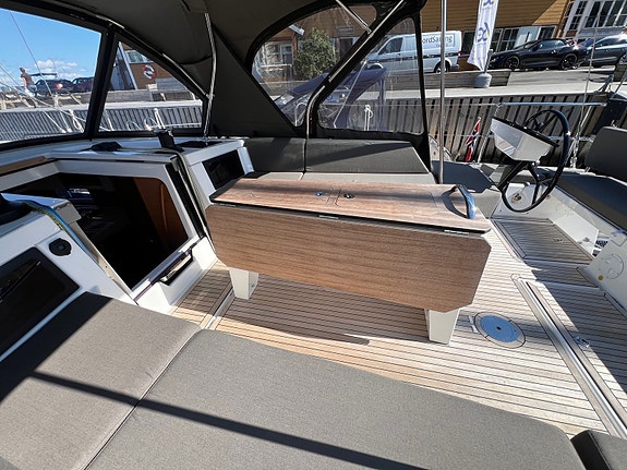 Dufour 44 – Vises på vår messe på Vollen Marina lørdag 5. og søndag 6. september 22 of 30