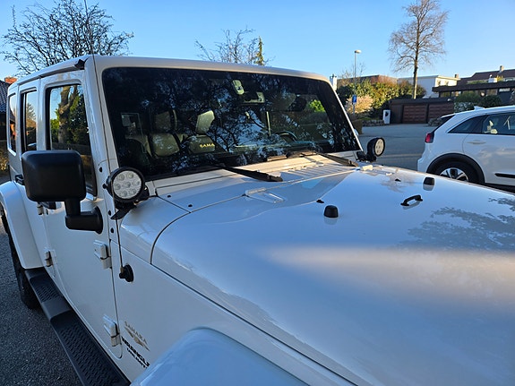 Jeep Wrangler 14 of 27