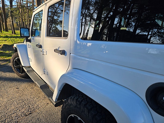 Jeep Wrangler 3 of 27