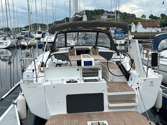 Leveringsklar ny Dufour 430 med 3 doble lugarer, 2 bad, dusjrom og 60 hk motor 2 of 5