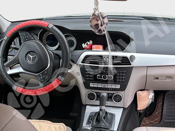 Mercedes-Benz C180 10 of 24