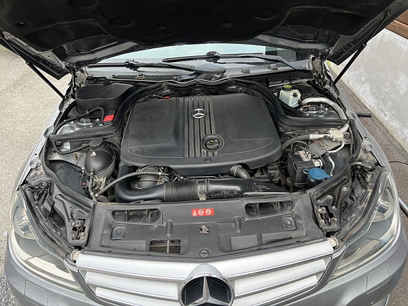 Mercedes-Benz C180 14 of 24