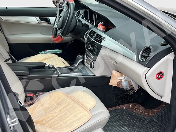 Mercedes-Benz C180 12 of 24