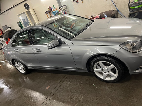 Mercedes-Benz C180 3 of 24