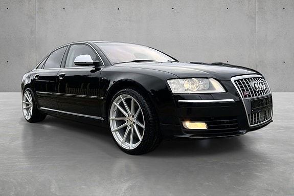 Audi S8