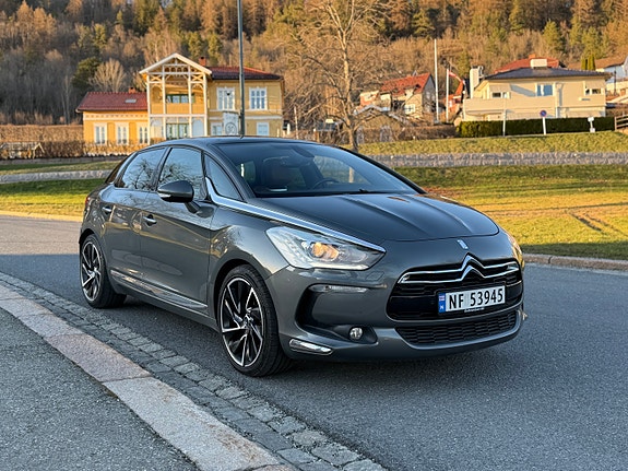 Citroen DS5 3 of 5