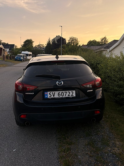 Mazda 3 7 of 12