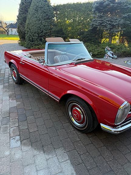 Mercedes-Benz 113 4 of 5