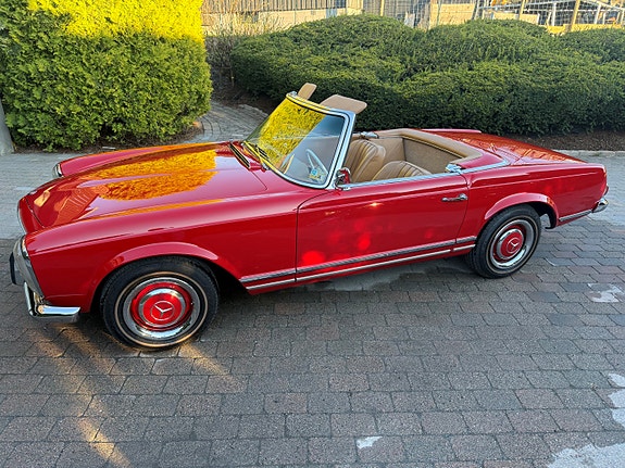 Mercedes-Benz 113 3 of 5