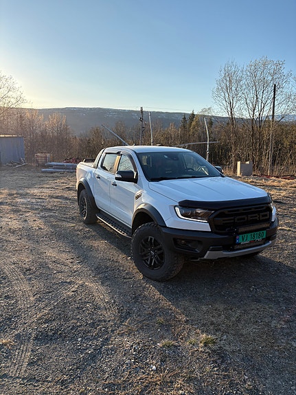 Ford Ranger Raptor 2 of 5