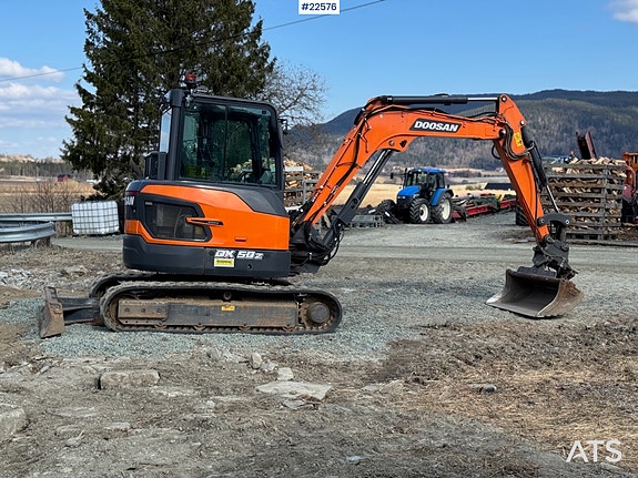 Doosan DX50Z-7 Minigraver – 3 skuffer – Svingbom - 1430 timer! SE VIDEO 3 of 5