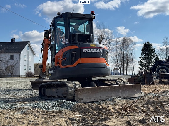 Doosan DX50Z-7 Minigraver – 3 skuffer – Svingbom - 1430 timer! SE VIDEO 5 of 5