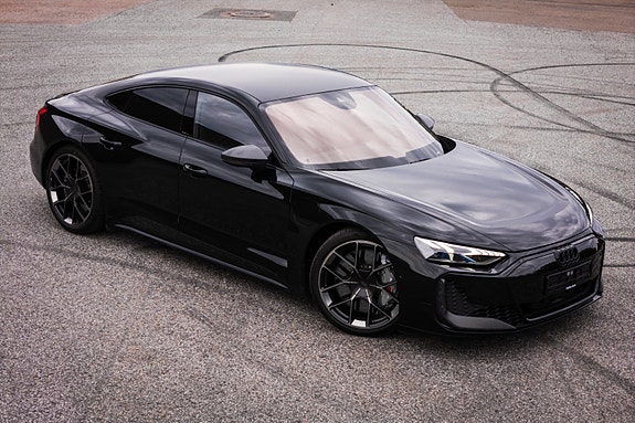 Audi e-tron GT RS 2 of 5