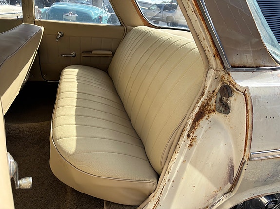 Buick Le Sabre 14 of 23