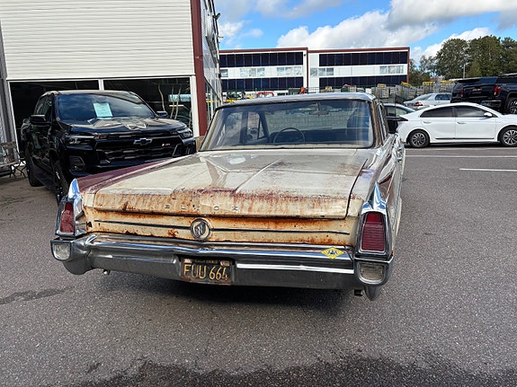 Buick Le Sabre 5 of 5