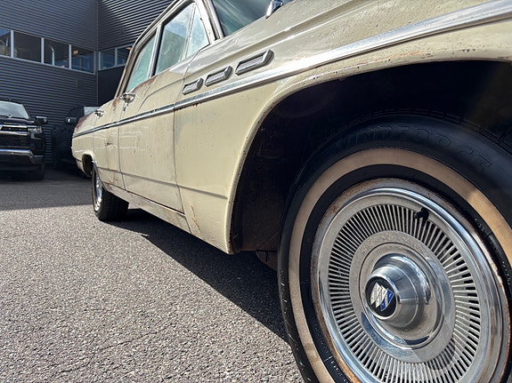 Buick Le Sabre 12 of 23