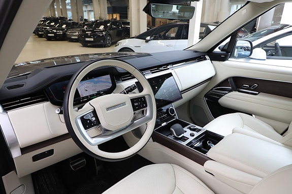 Land Rover Range Rover 27 of 30