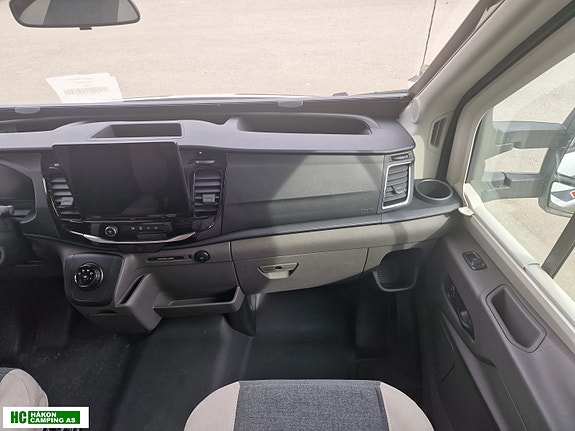 Challenger 380 GRAPHITE EDITION Ford Transit 165 hk 2,0L automat, 5 sitteplasser / 6 soveplasser. Kan oppgristreres til 4100kg. Totalvekt 12 of 30