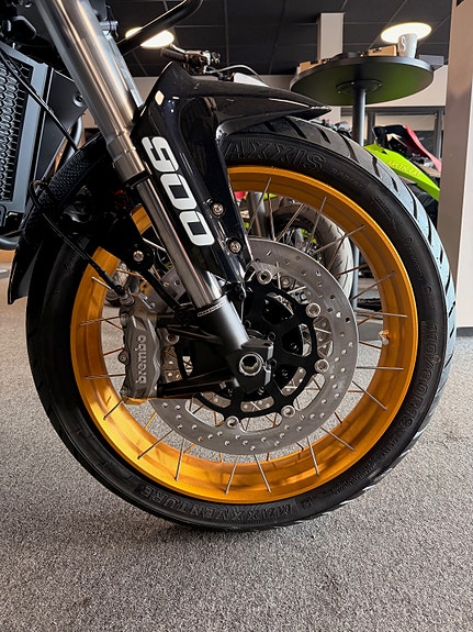 QJ Motor SRT 900 SX - ALT UTSTYR! 5 of 5