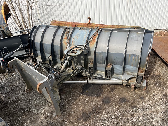 Andre Tellefsdal K-2700 brøyte skjær.