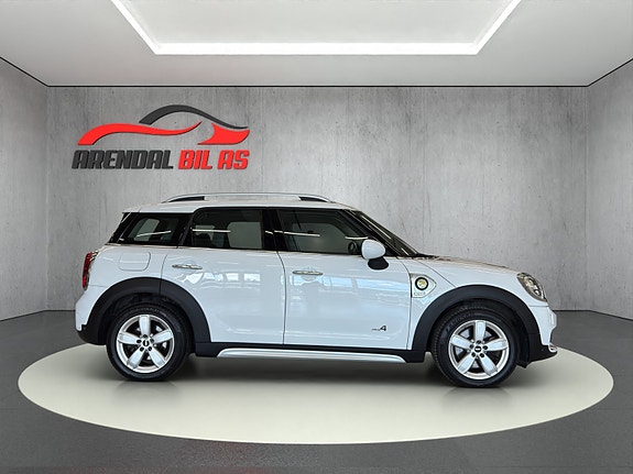 MINI Countryman-Serie 10 of 30