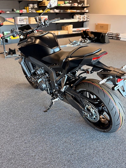 Yamaha MT-09 Tech Black 5 of 5
