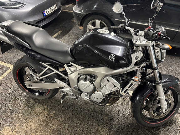 Yamaha FZ6-N 2 of 9