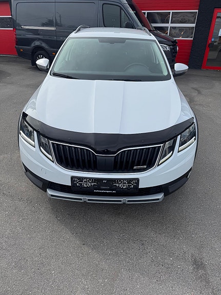 Skoda Octavia Scout 7 of 30