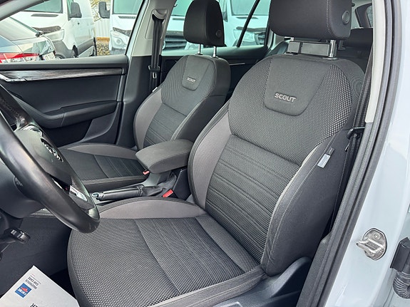 Skoda Octavia Scout 20 of 30