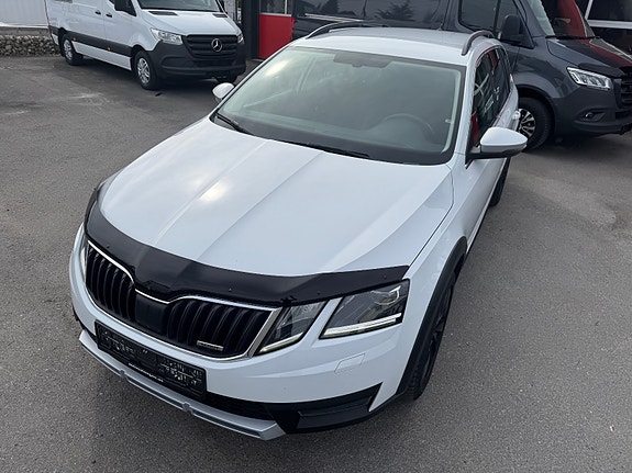 Skoda Octavia Scout 11 of 30