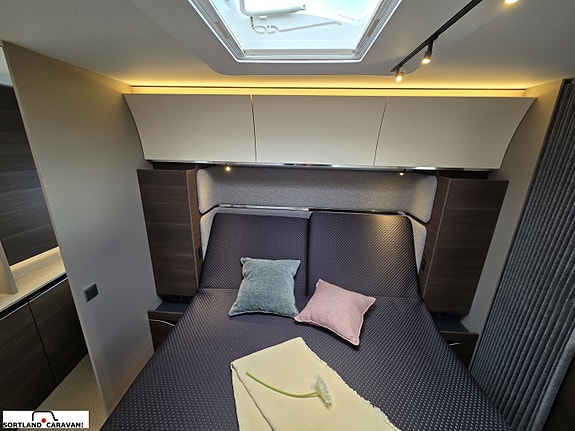 Adria ALPINA 663 HT 26 of 30