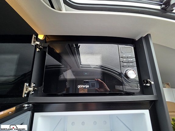 Adria ALPINA 663 HT 20 of 30