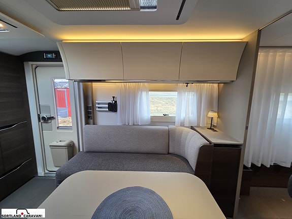 Adria ALPINA 663 HT 14 of 30