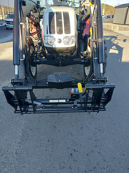 Steyr 4075 Kompakt S. ink Laster 15 of 16