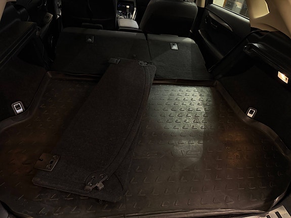 Lexus NX300h 25 of 30