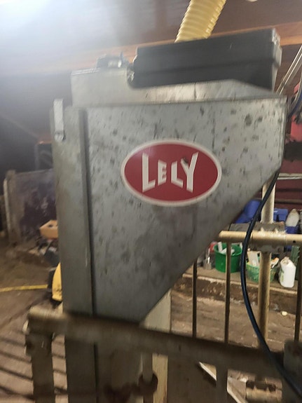 Lely kraftfôrautomat 4 of 4