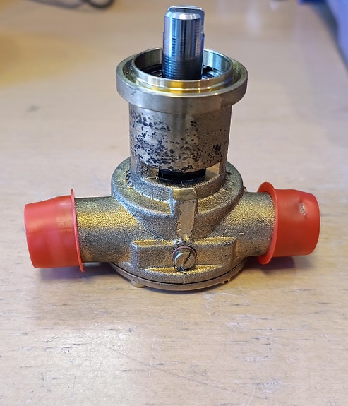 Volvo Penta Sjøvannspumpe ny/ubrukt 4 of 4