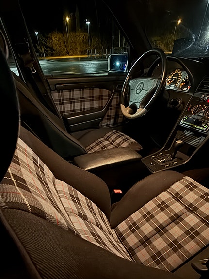 Mercedes-Benz C36 25 of 30