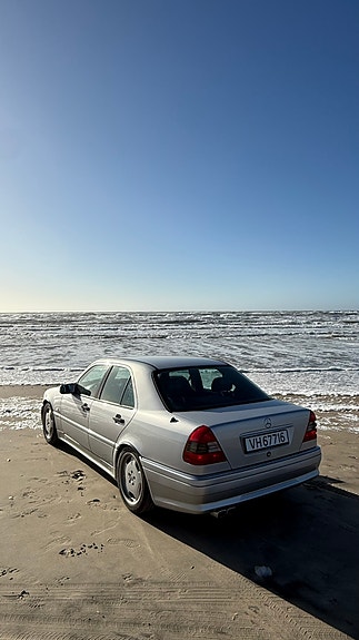 Mercedes-Benz C36 2 of 30