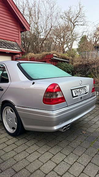 Mercedes-Benz C36 23 of 30