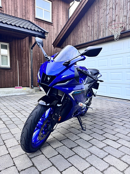 Yamaha YZF-R 125 4 of 7