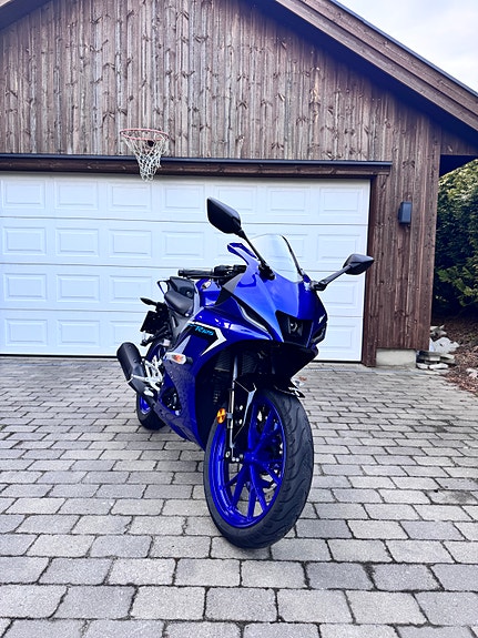 Yamaha YZF-R 125 5 of 7
