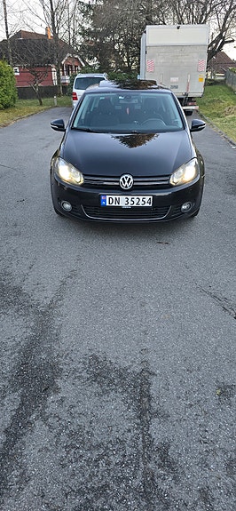Volkswagen Golf VI 2 of 20