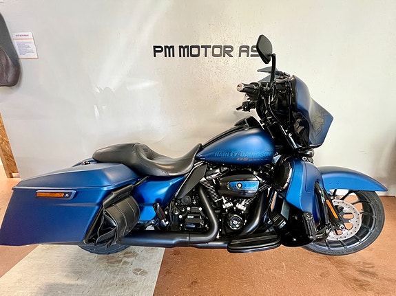 Harley-Davidson FLHXS Street Glide Special
