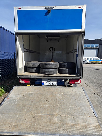 Mercedes-Benz Sprinter 516 9 of 19