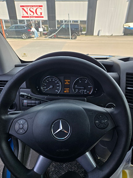 Mercedes-Benz Sprinter 516 12 of 19