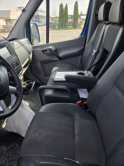 Mercedes-Benz Sprinter 516 17 of 19