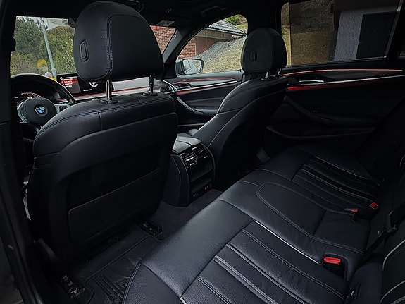 BMW 530e 8 of 11
