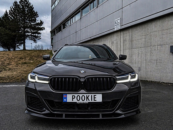 BMW 530e 2 of 11